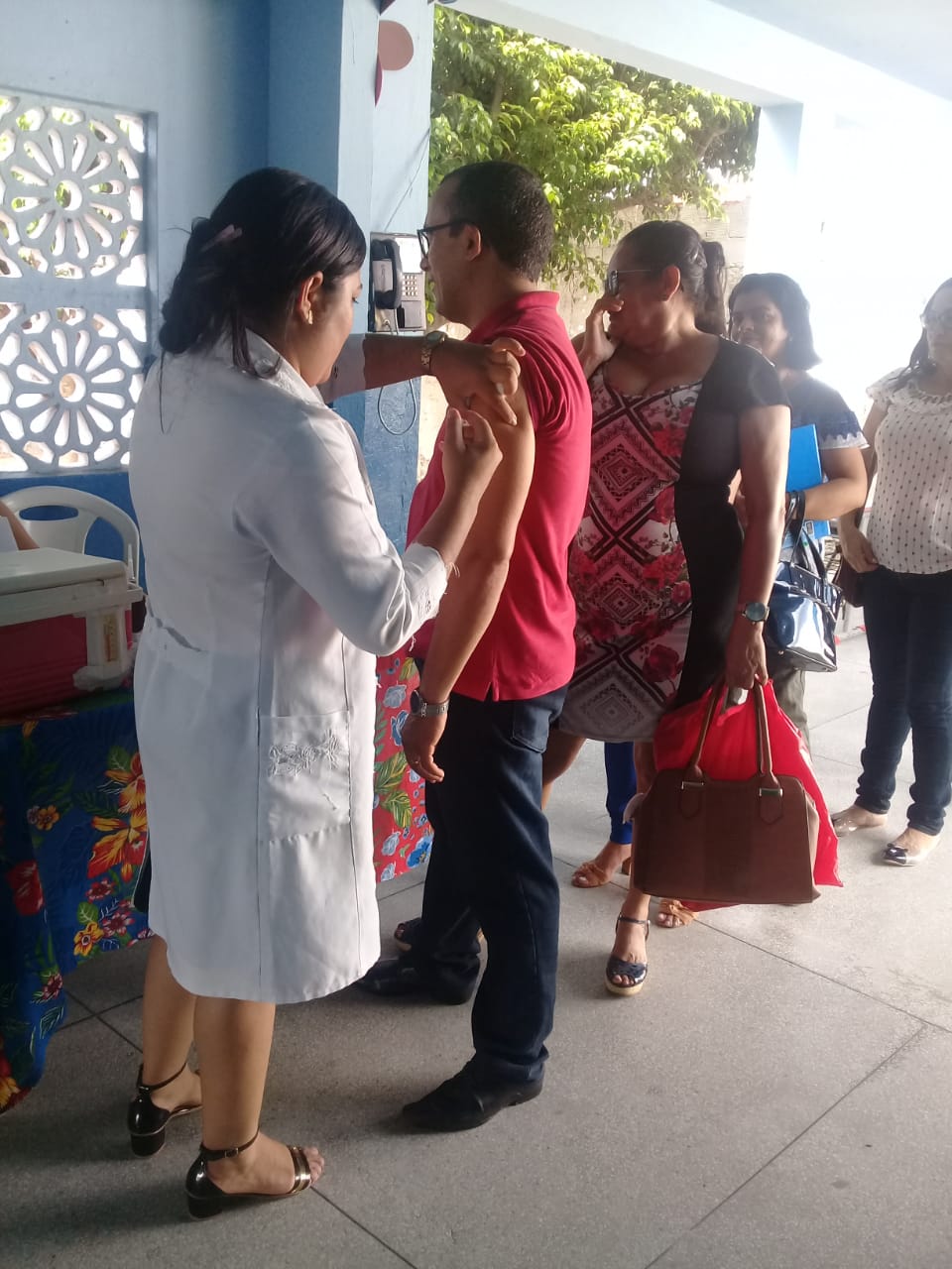 Saúde vacina contra gripe professores da rede municipal de Igaci