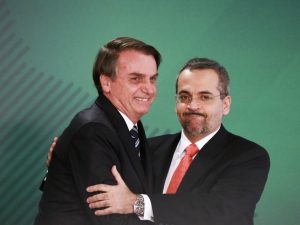 Novo ministro da Educação troca o n° 2 da pasta e 4 secretários