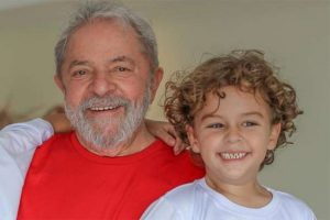 Laudo descarta meningite como causa da morte de neto de Lula