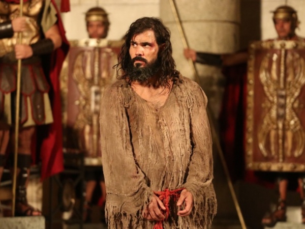 Espetáculo da Paixão de Cristo começou no agreste de Pernambuco