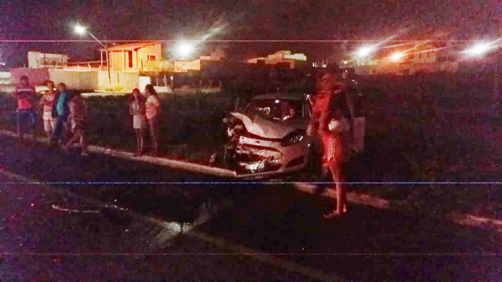 Acidente entre carros deixa um morto e três feridos na BR-316 em Palmeira dos Índios