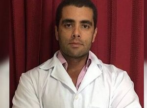 Médico conhecido como Doutor Bumbum tem registro profissional cassado