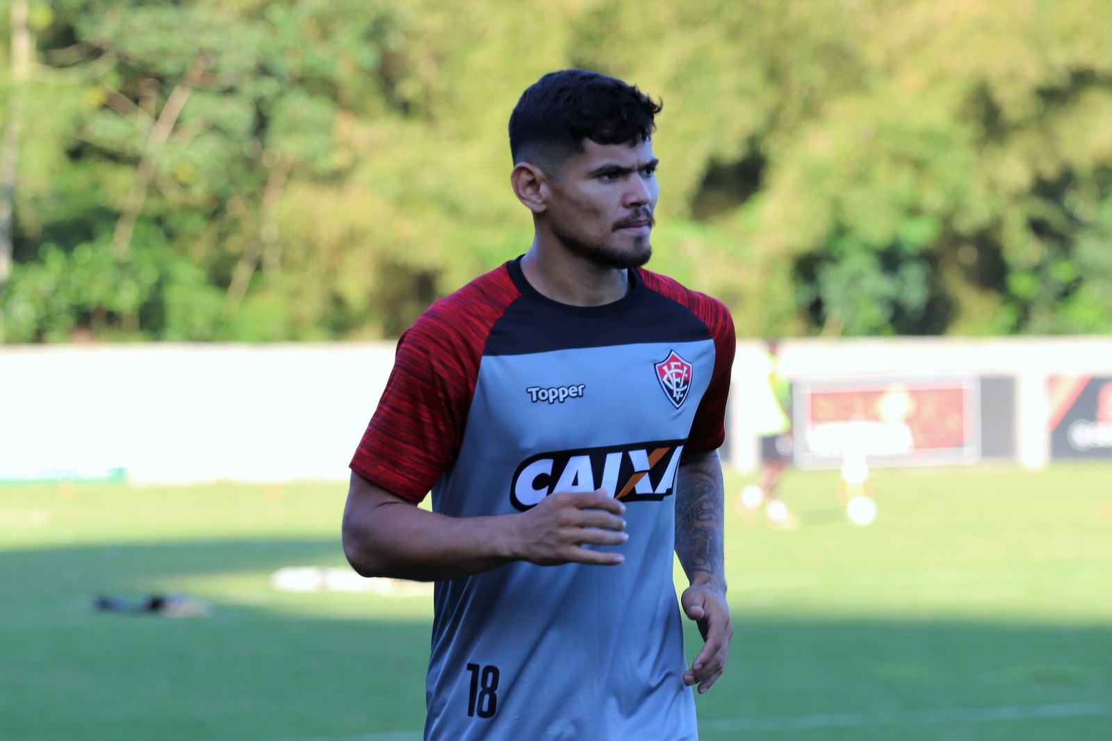CRB anuncia novos jogadores, mas perde Felipe Menezes