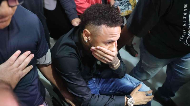 Inspirado por Bíblia, deputado do PSL protocola projeto rebatizado de ‘Lei Neymar da Penha’, e Neymar Pai rejeita ‘homenagem’