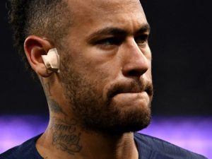 Neymar preocupa cúpula da CBF, que não descarta afastamento