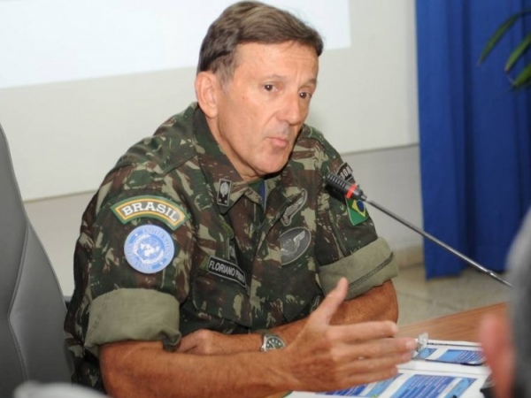 General Floriano Peixoto deixará o ministério para assumir os Correios