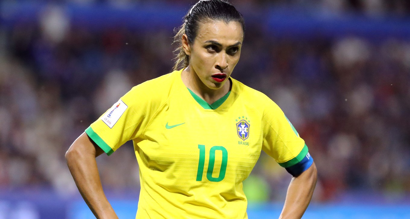 Emocionada, Marta lamenta eliminação e dá recado a jogadoras: “O futebol feminino depende de vocês”