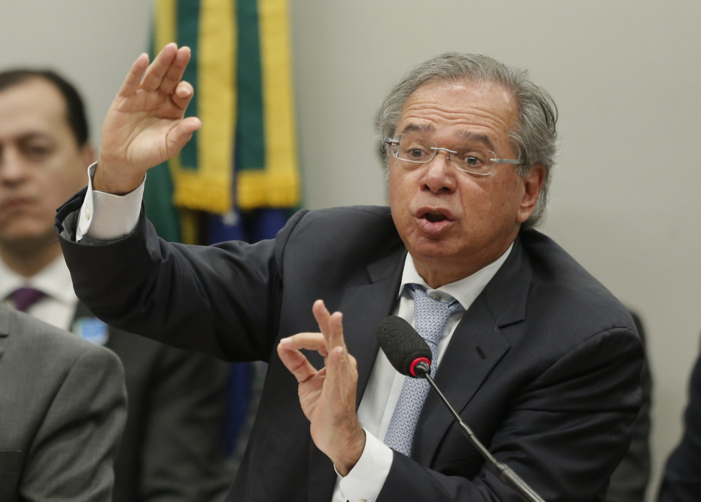 Ministro da Economia confirma que não haverá concursos públicos nos próximos anos