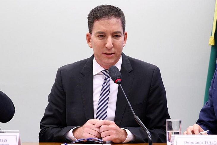Na Câmara, Greenwald reitera autenticidade de material divulgado por site