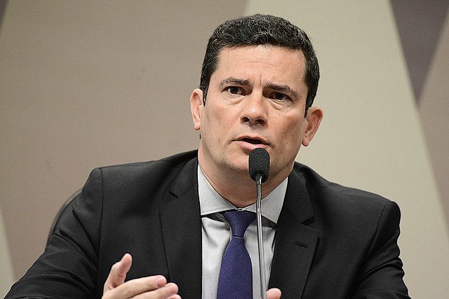 Sergio Moro adia ida à Câmara para falar sobre troca de mensagens