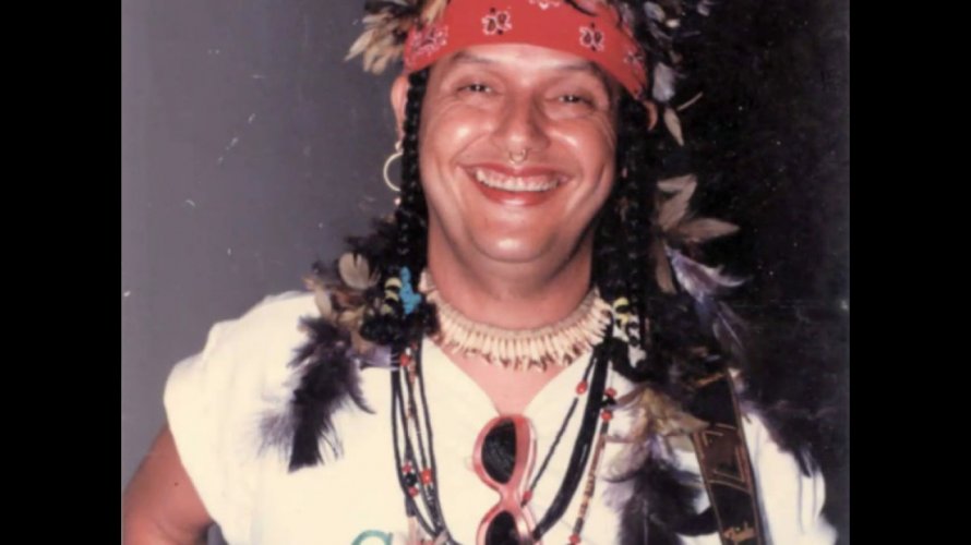 Triste notícia: morreu o Cacik Jonne, ex-guitarrista do Chiclete com Banana