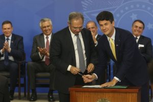 Gustavo Montezano toma posse na presidência do BNDES