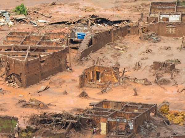 Mariana: 83 famílias afetadas por rompimento de barragem fazem acordo