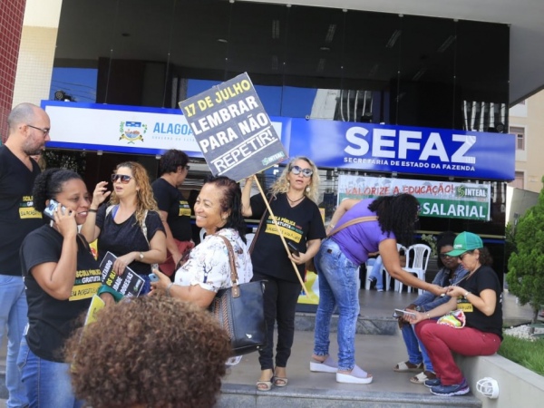 Entidades denunciam que empréstimos de Renan Filho podem levar AL ao caos