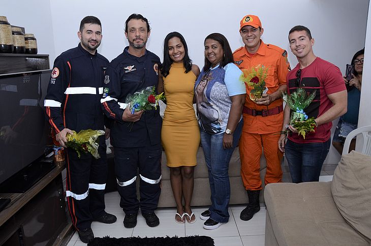 Um ano após ser transplantada, jovem reencontra equipe do Samu