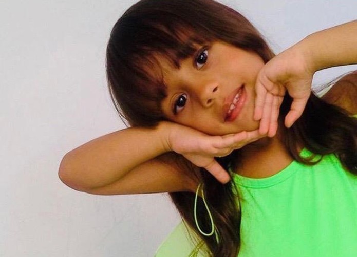 Família de menina de 6 anos com tumor no cérebro e hidrocefalia tenta arrecadar dinheiro para cirurgia