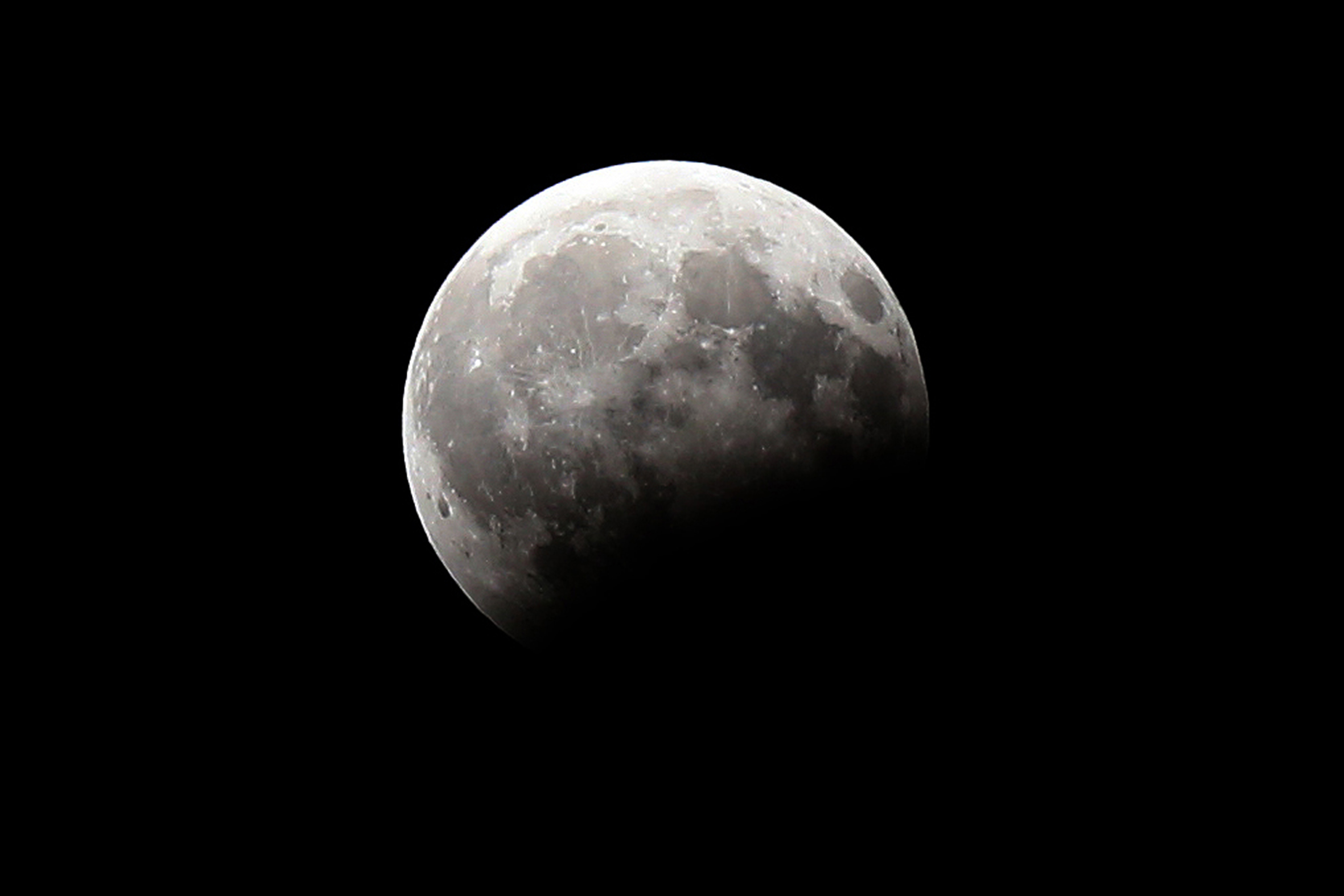 Eclipse da lua será visto em todo o Brasil nesta terça-feira (16)
