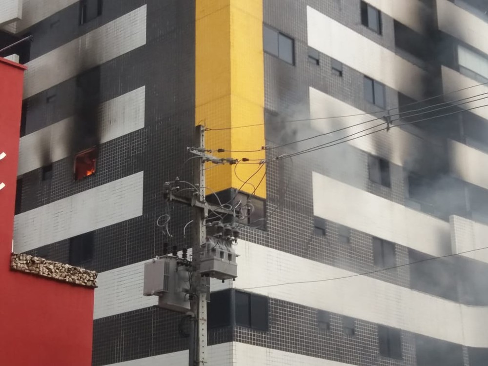 Curto-circuito provocou incêndio que matou idosa em apartamento na Jatiúca, conclui perícia