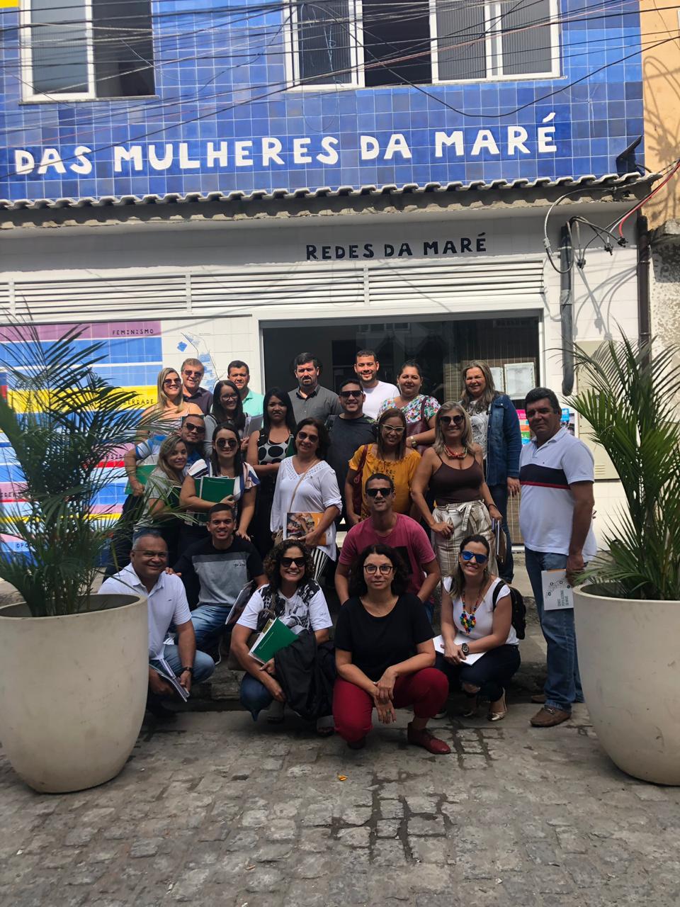 Secretária de Desenvolvimento Econômico de Palmeira visita complexo da Maré para conhecer experiências de impacto social