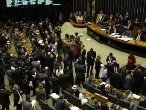 Votação da reforma da Previdência em segundo turno deve começar hoje