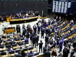 Saiba quais os deputados que votaram a favor da proposta da reforma da Previdência