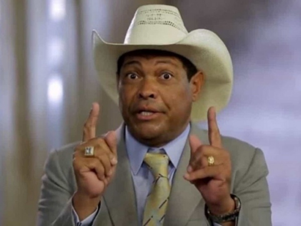 Valdemiro Santiago, da Igreja Mundial, ganha passaporte diplomático