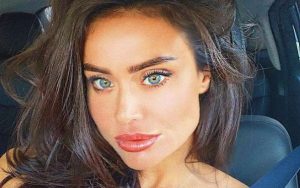 Modelo coelhinha da ‘Playboy’ morre engasgada aos 29 anos