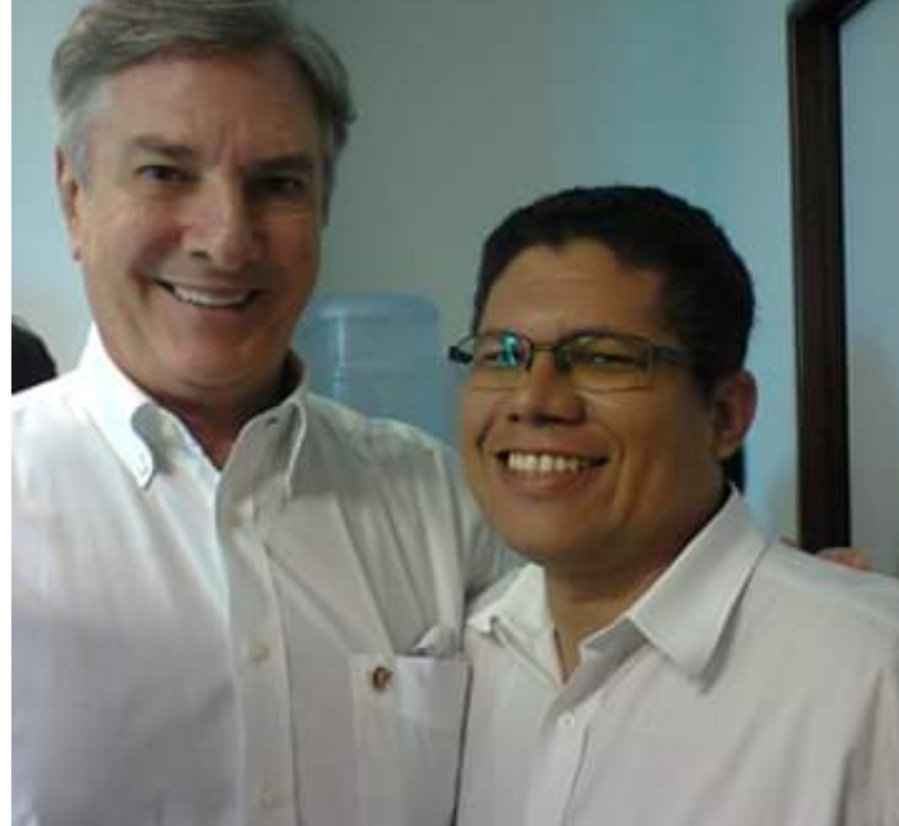 Olho Vivo: Assessor de Collor articula falso manifesto para derrubar prefeito de Rio Largo