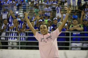 Mudança de nome do Estádio Rei Pelé para Rainha Marta passa em 1ª votação; governador avalia