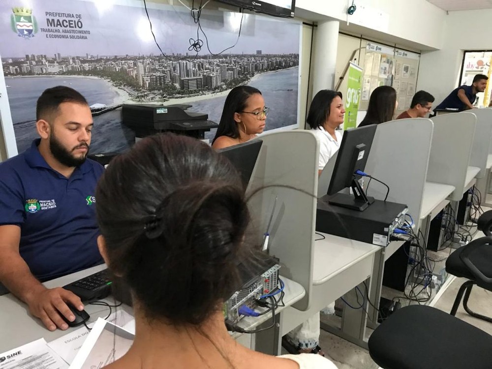 Mais de 180 vagas de emprego estão disponíveis no Sine Maceió
