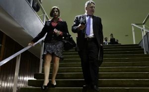 Anthony e Rosinha Garotinho são presos no Rio de Janeiro