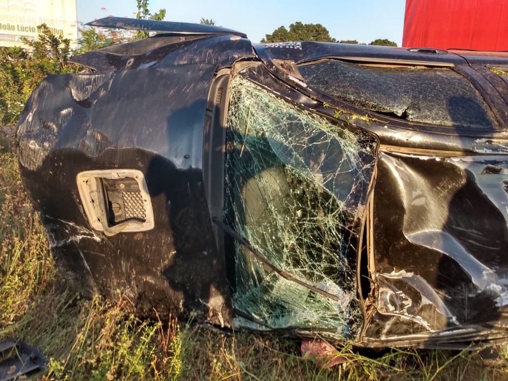 Colisão entre três veículos deixa dois mortos e dez feridos em Arapiraca