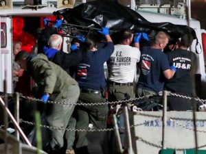 Incêndio em embarcação na Califórnia deixa pelo menos 25 mortos