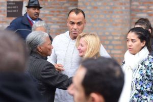 Kaká, Raí e mais ex-jogadores dão último adeus ao filho de Cafu em enterro