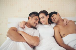 Dia do Sexo: ménage e suruba são maiores fetiches do brasileiro