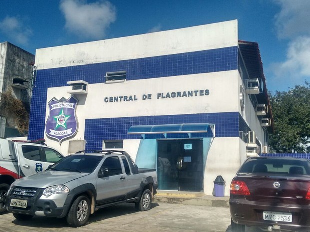 Suspeito é preso por importunação sexual durante desfile cívico no bairro do Jaraguá