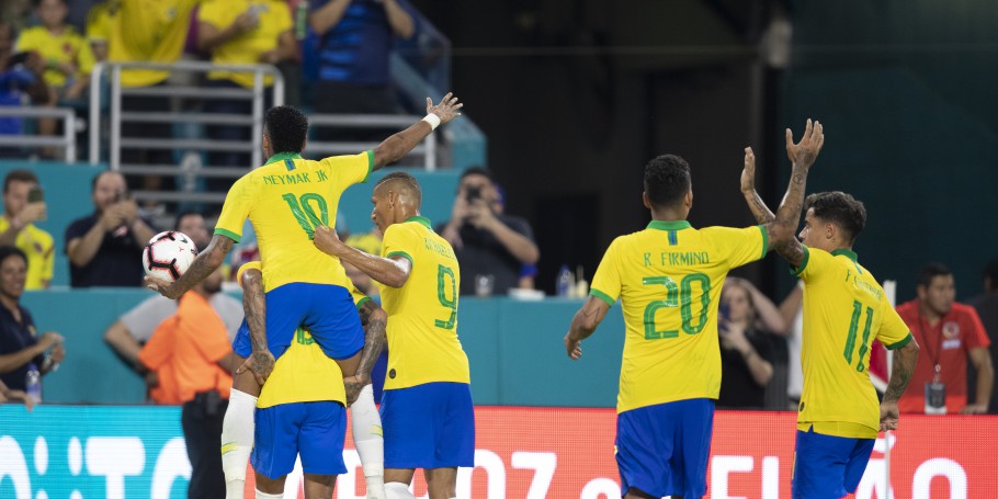 Brasil fica no empata com a Colômbia após retorno de Neymar a seleção