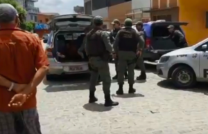 Homem degola sobrinha de 8 meses após mantê-la refém em banheiro