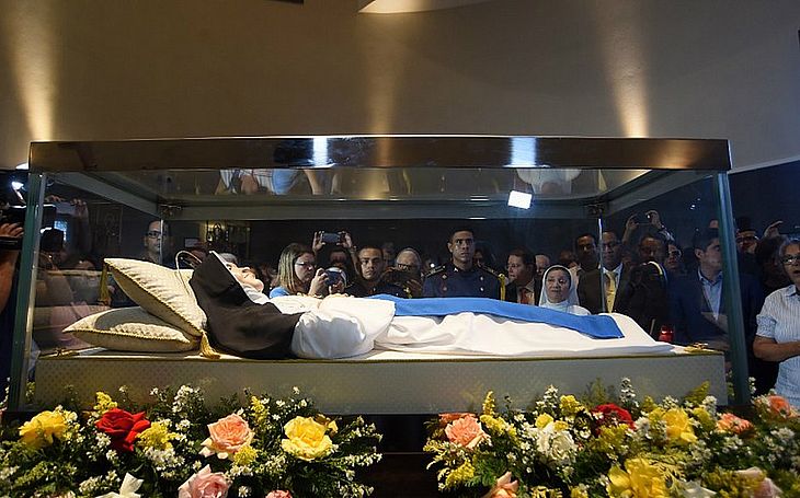 Parte do corpo de Irmã Dulce será dado como presente ao Papa Francisco