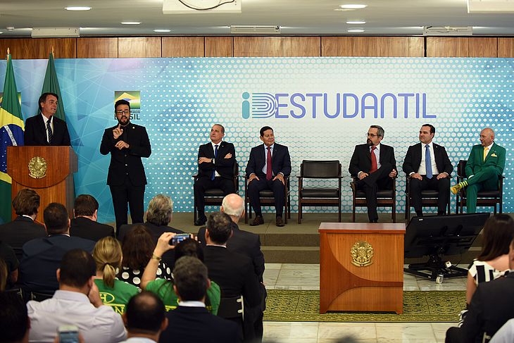 Conheça a nova carteira de estudante digital gratuita