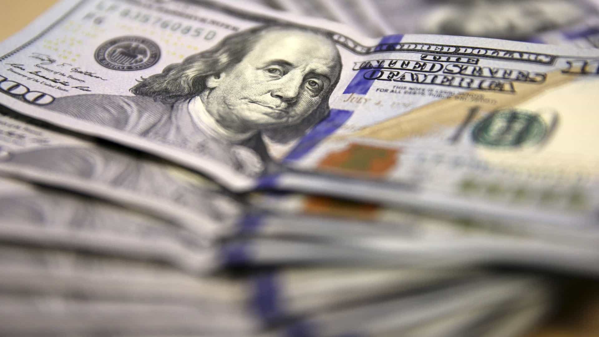 Casal será julgado por gastar dinheiro que banco depositou por engano