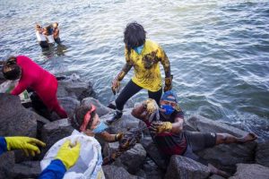 Transferência de óleo entre navios pode ter causado desastre no Nordeste