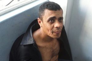 Advogado diz que agentes da PF interrogaram Adélio nesta quinta