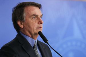 Bolsonaro: petróleo vazado não é produzido nem comercializado no Brasil
