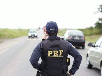 PRF prende três condutores e flagra 13 com sinais de embriaguez durante o fim de semana, em AL