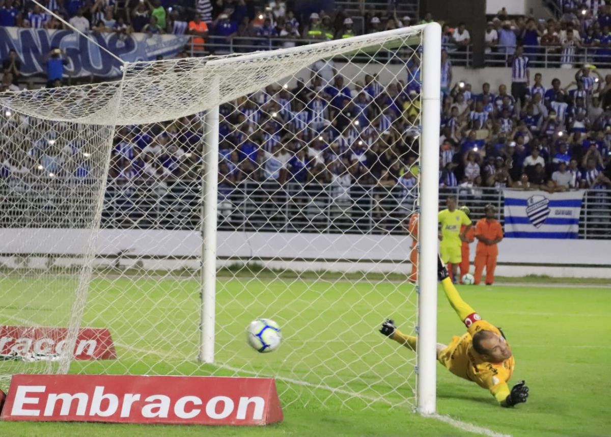 CSA vence Internacional no Estádio Rei Pelé por 1×0