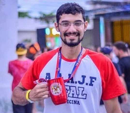 Estudante da Ufal morre após parada cardíaca e amigos fazem campanha para translado do corpo