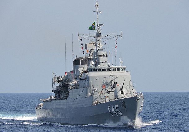 Navio de guerra chega a Maceió e abre visitação neste fim de semana