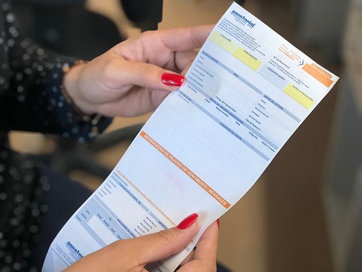 Conta de luz terá bandeira vermelha e ficará mais cara em novembro