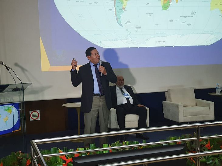 Palestrando em Maceió, Mourão diz que aprovação da reforma da Previdência foi ‘a arte do possível’